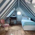 Semesterbostad La Maison Bleue Port-en-Bessin-Huppain