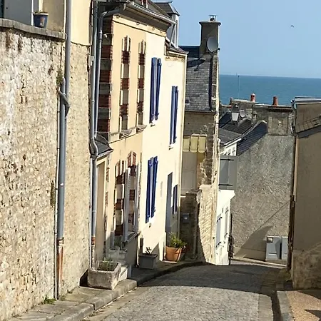 La Maison Bleue * Port-en-Bessin-Huppain