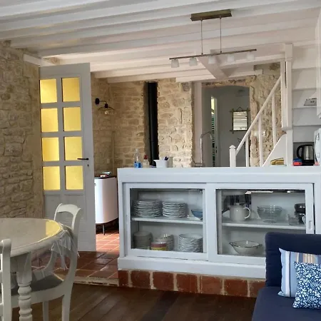Semesterbostad La Maison Bleue Port-en-Bessin-Huppain