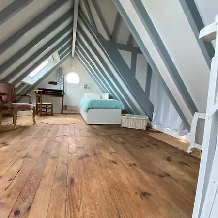 La Maison Bleue