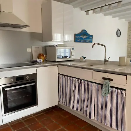 La Maison Bleue Semesterbostad Port-en-Bessin-Huppain