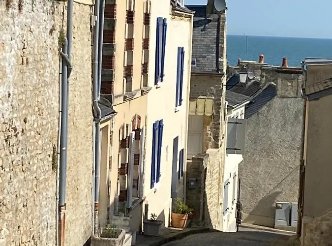 La Maison Bleue * Port-en-Bessin-Huppain