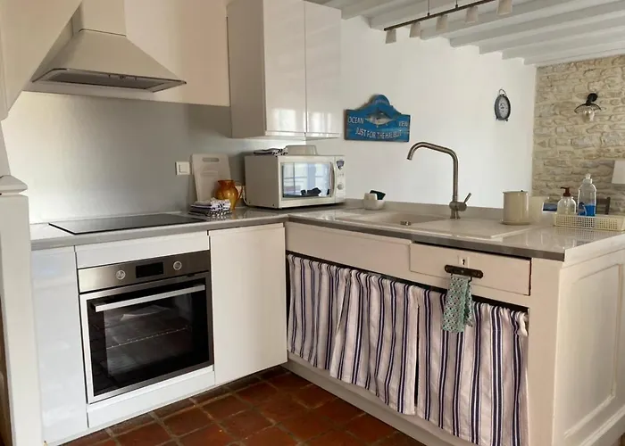 La Maison Bleue בית נופש פורט-אן-בסאן-אופאן