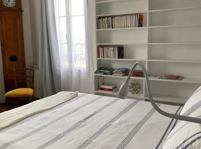 Semesterbostad La Maison Bleue *