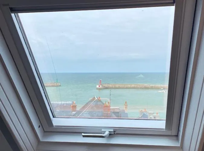 Semesterbostad La Maison Bleue *