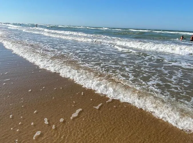 La Maison Bleue * Port-en-Bessin-Huppain
